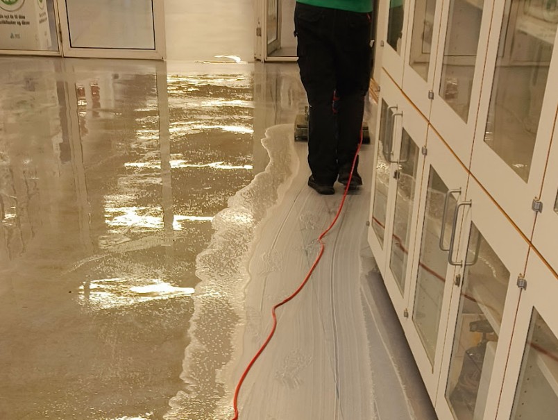 Oxydering og misfarvning af linoleum