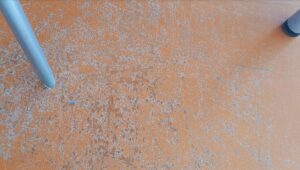 Stærkt beskadiget gulv - ny PU