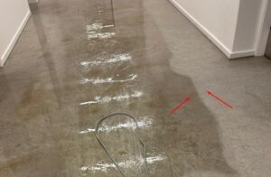 meget beskidt linoleum bliver som nyt